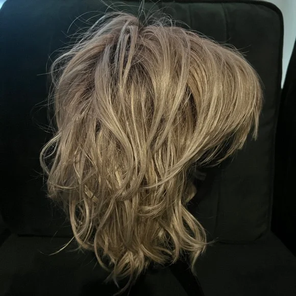 Tress Allure
Flawless Waves
Worn once
Color: 52/38/49/R8
Smokey Toffee - Picture 2 of 4